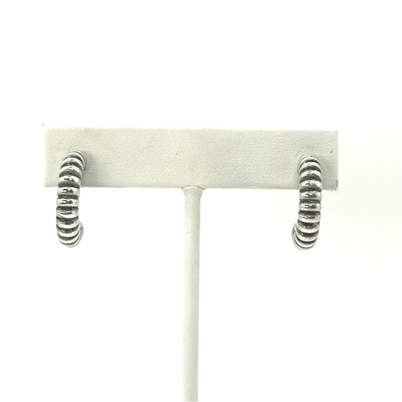 Lagos Caviar Sterling Silver Smooth Fluted Hoop Earrings - Picture 3 of 7